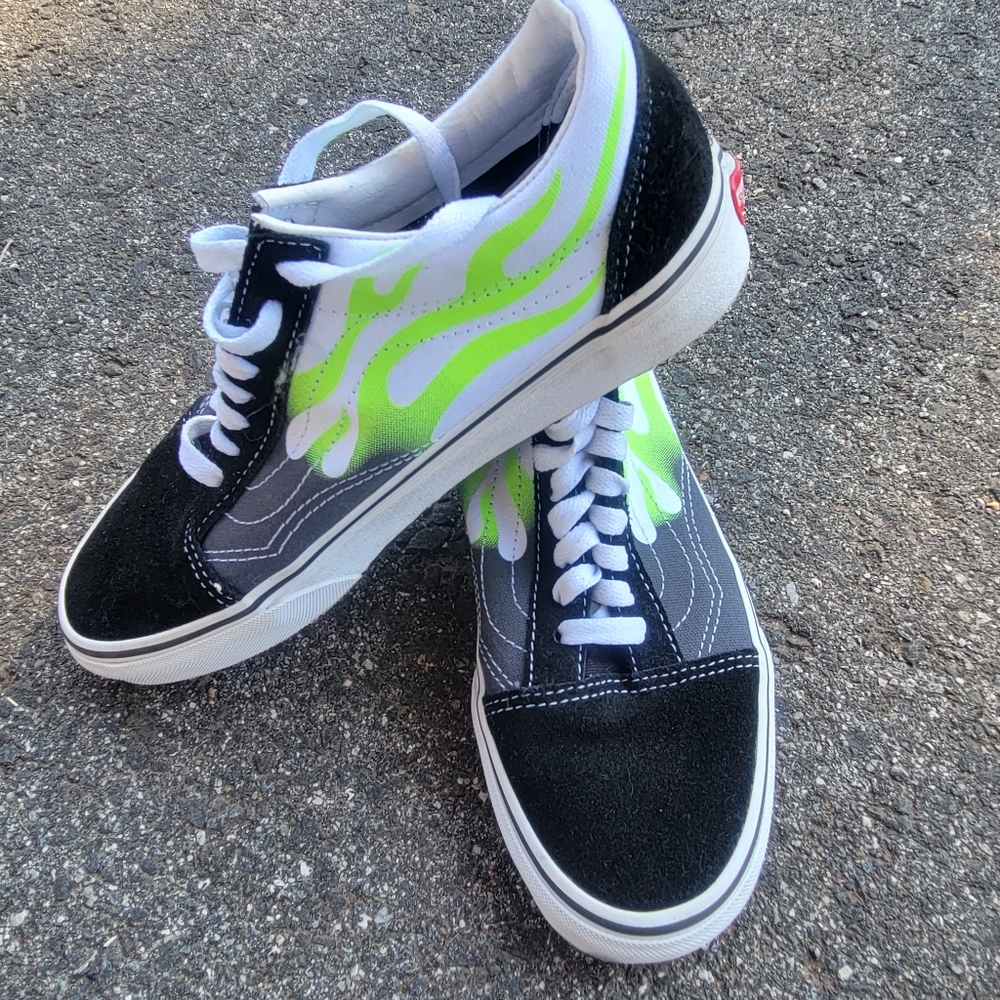 Vans Old Skool Black and White with green flames M6.5 W8